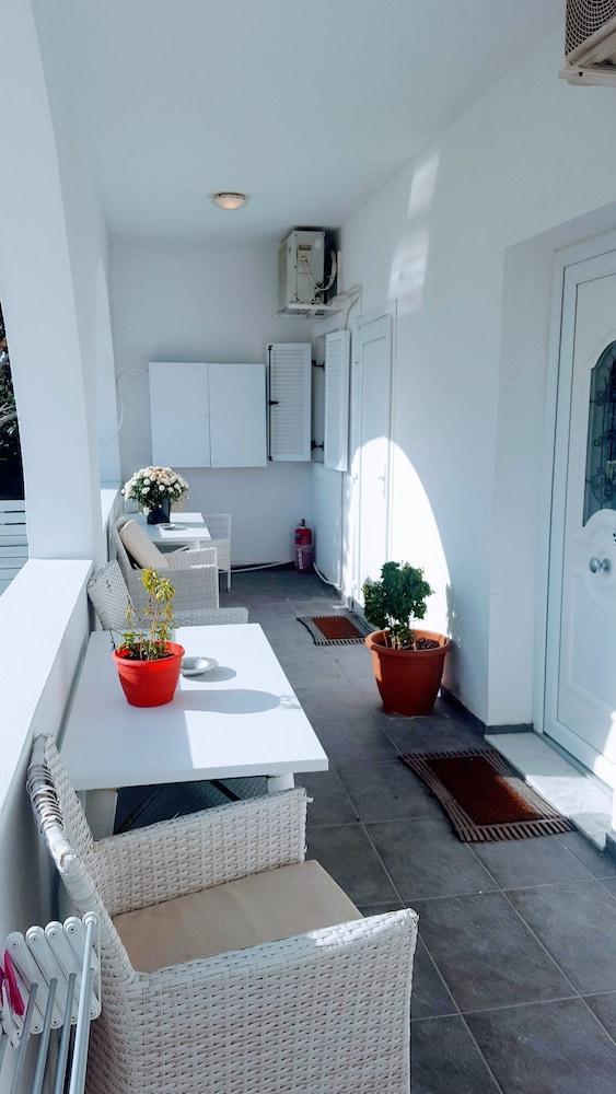 Pleasure Beachside Apartments Perissa  Ngoại thất bức ảnh